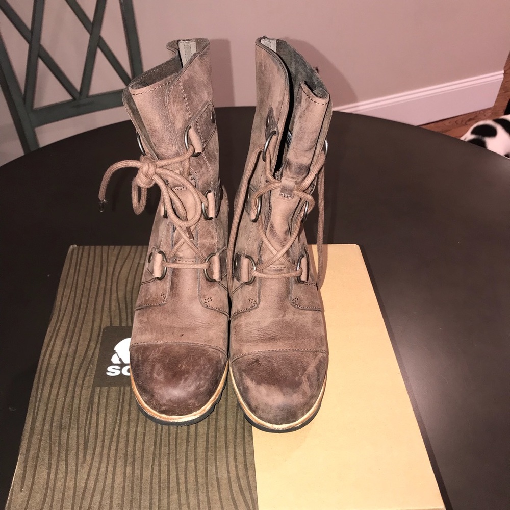 Sorel wedge winter boots